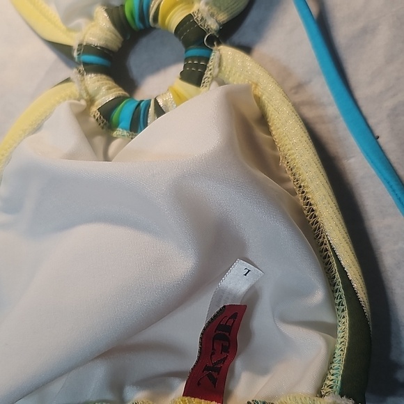 Women's Halter Top Swim Top NWT - Picture 3 of 6